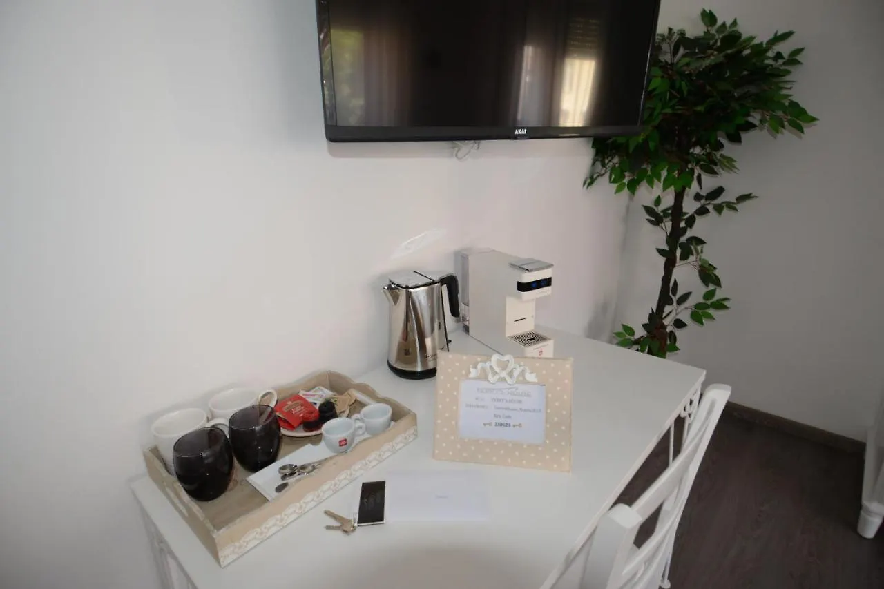 Terry'S House Ξενοδοχείο Νουόρο 3*,